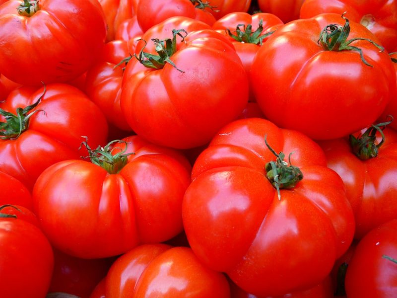 tomatoes 1528477078